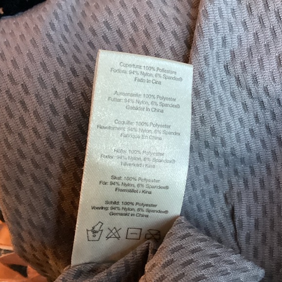 Under Armour Toboggan - Picture 6 of 7